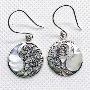 ER 12122 MP-(925 BALI SILVER BUTTERFLY EARRINGS WITH MOTHER OF PEARL)